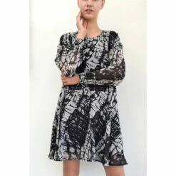 Religion Black Loose A-Line Dress With Crew Neck -Religion Shop unnamed file 146