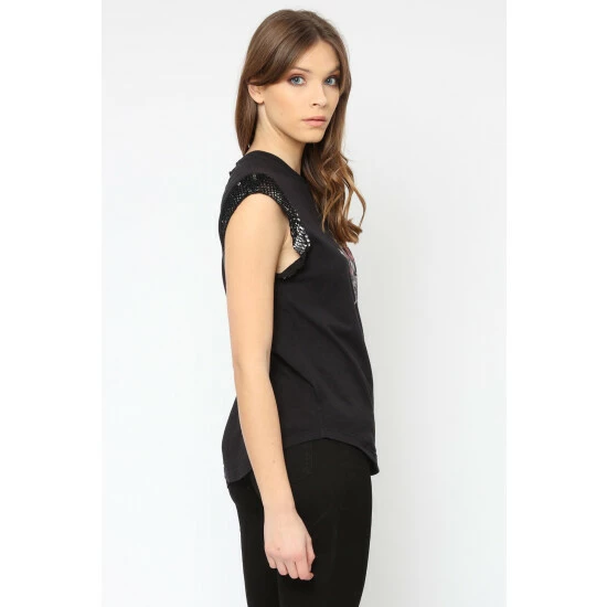 unnamed-file-277.jpg Religion Black Heart Tee With Rock Graphic And Embellished Sleeves -Religion Shop unnamed file 277