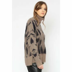 Religion Brown Lush Polo Jumper With Abstract Pattern -Religion Shop unnamed file 297